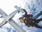 SMARTBOX - Coffret Cadeau Saut en parachute à 4200 mètres d'altitude au-dessus de la Somme -  Sport & Aventure